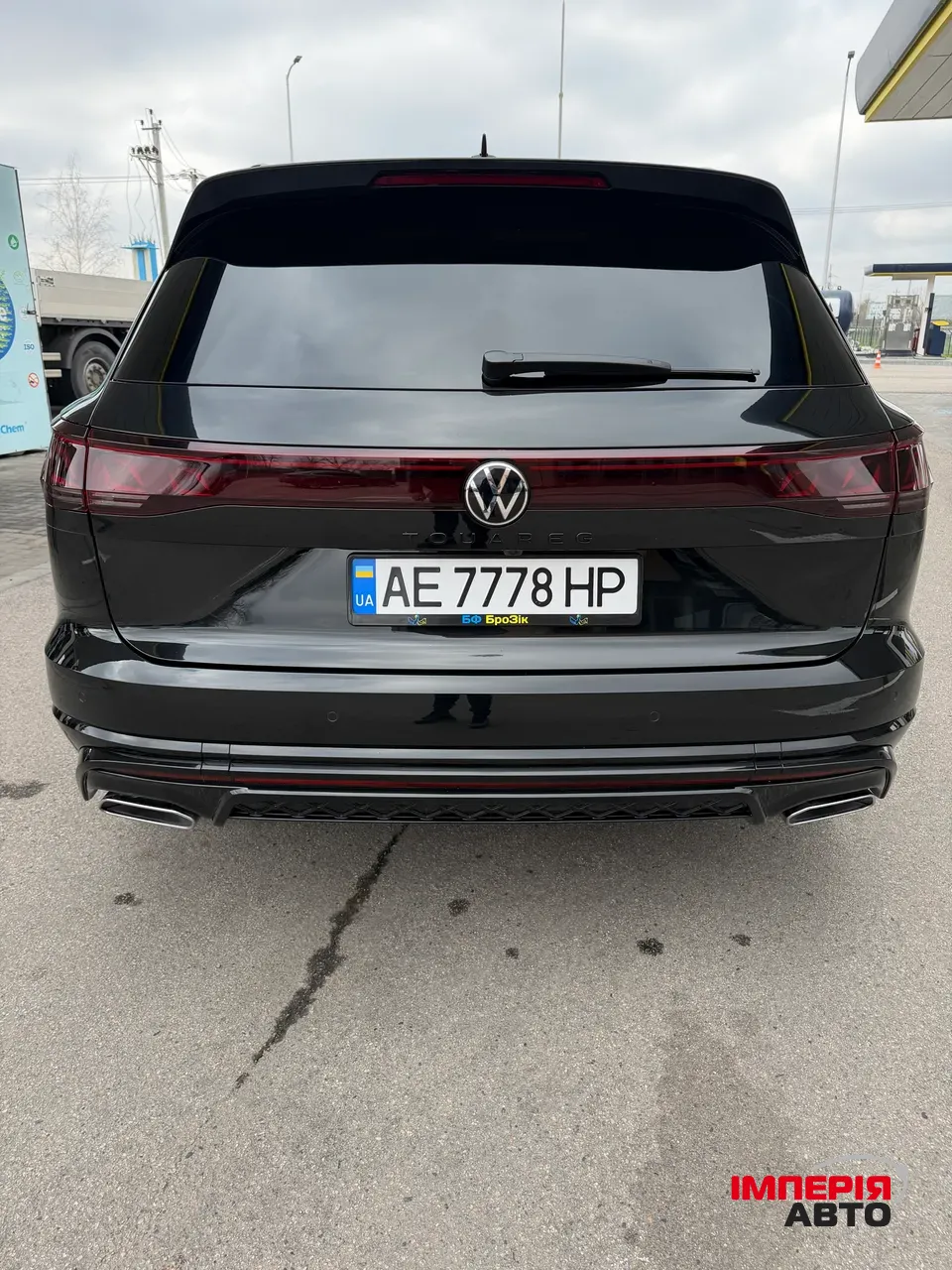 Volkswagen Touareg - фото 8