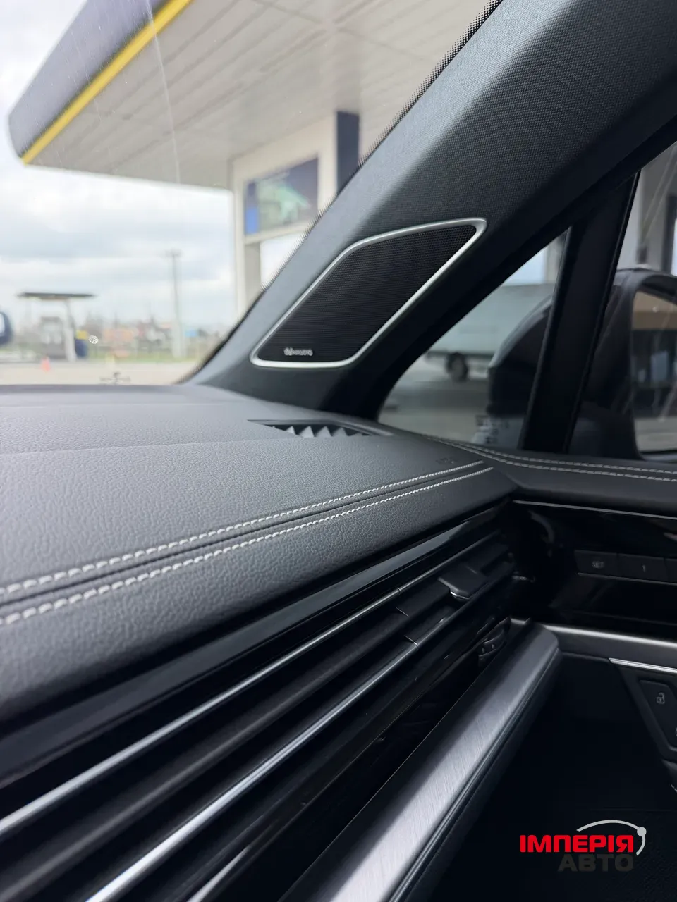 Volkswagen Touareg - фото 22