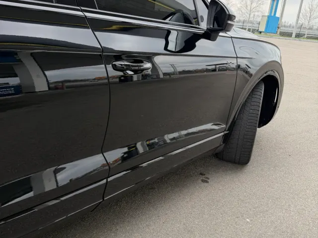 Volkswagen Touareg - фото 5