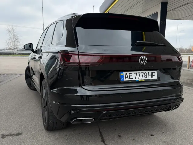 Volkswagen Touareg - фото 2