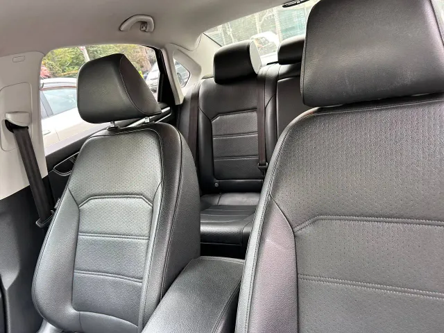 Volkswagen Passat - фото 3