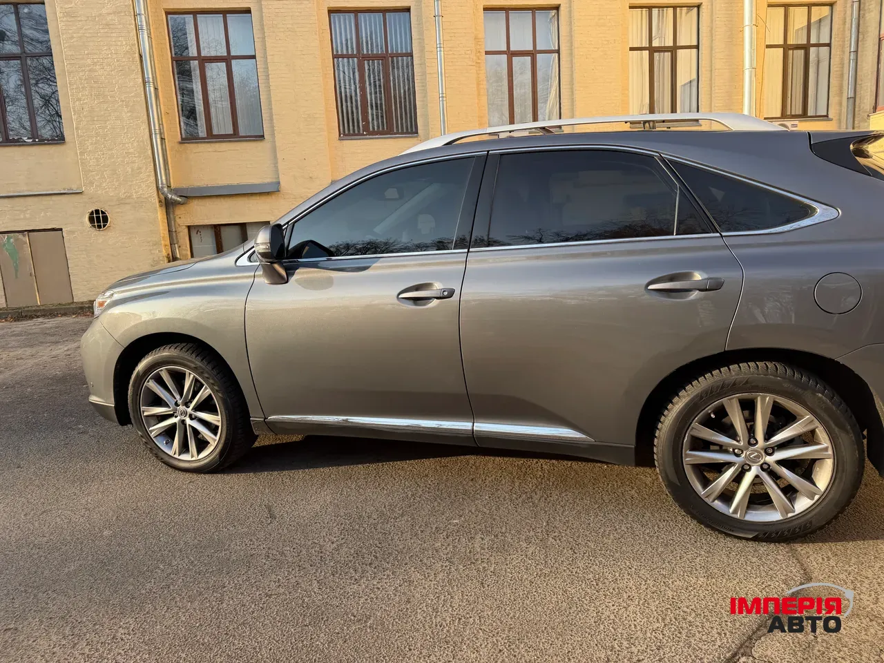 Lexus RX - фото 4