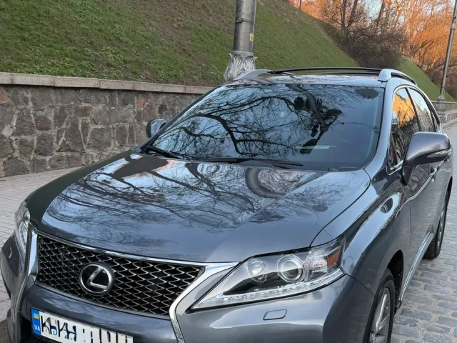 Lexus RX - фото 1