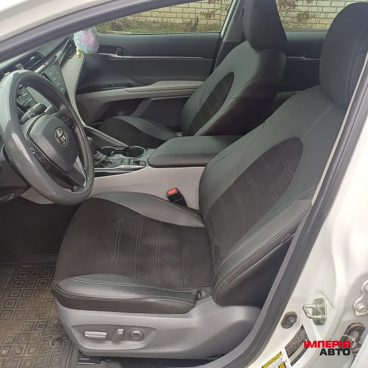 Toyota Camry - фото 3