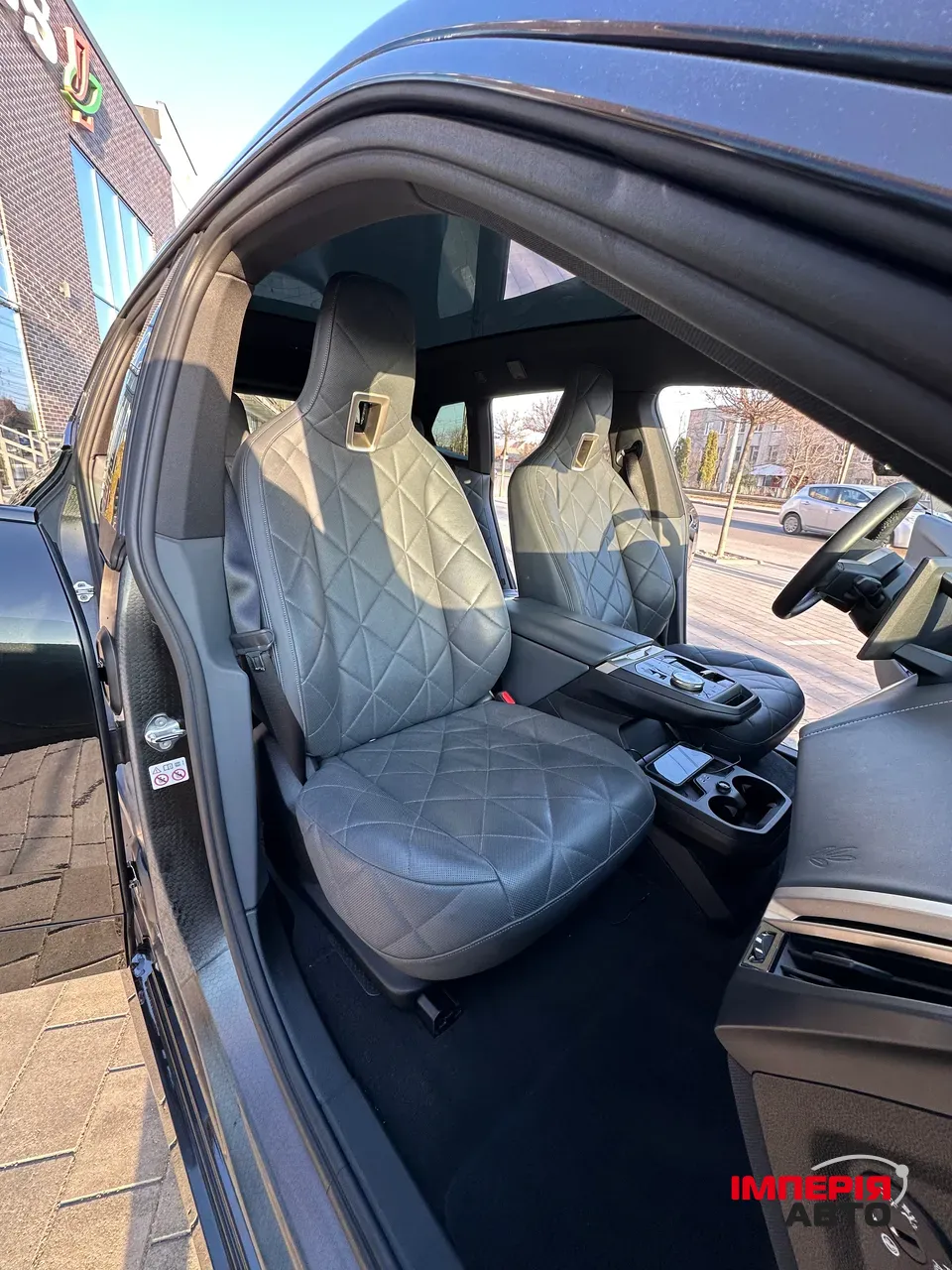 BMW iX - фото 12