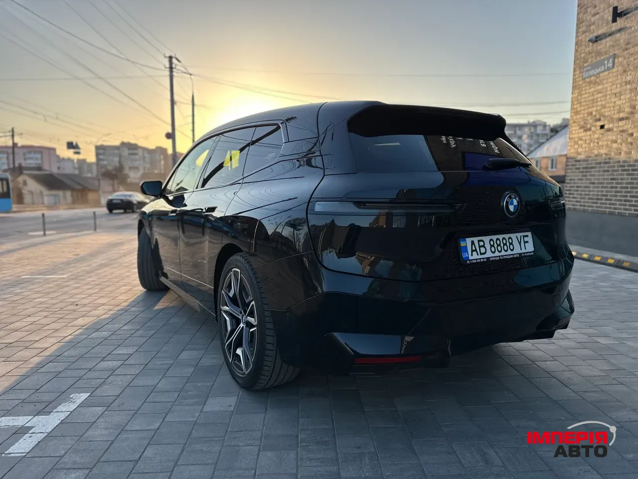 BMW iX - фото 3