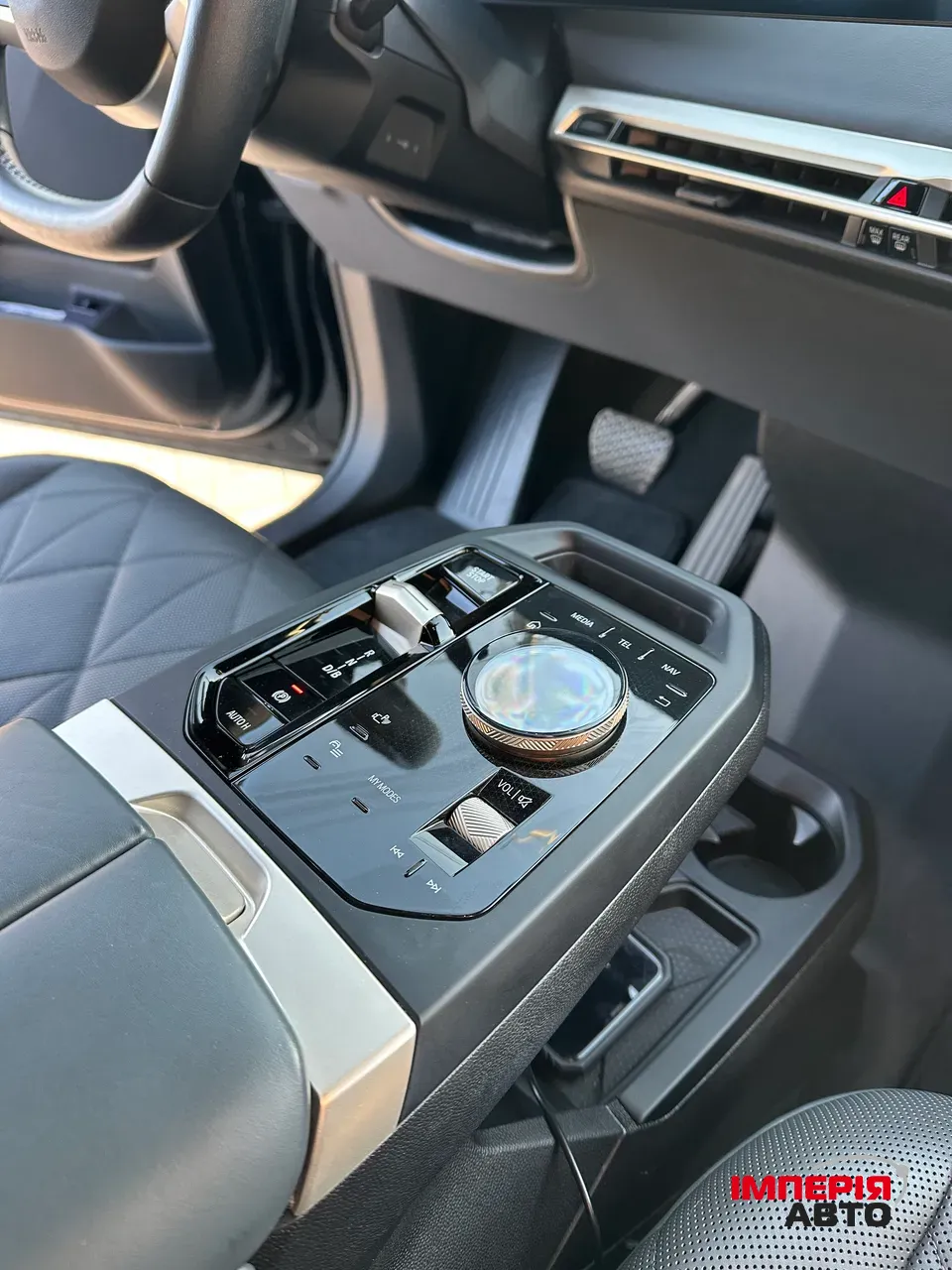 BMW iX - фото 11