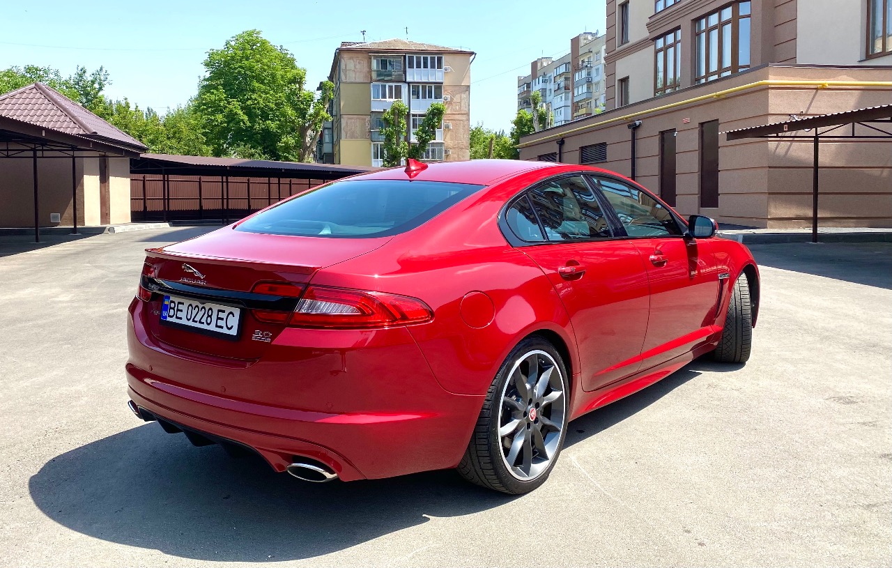Jaguar XF - фото 5