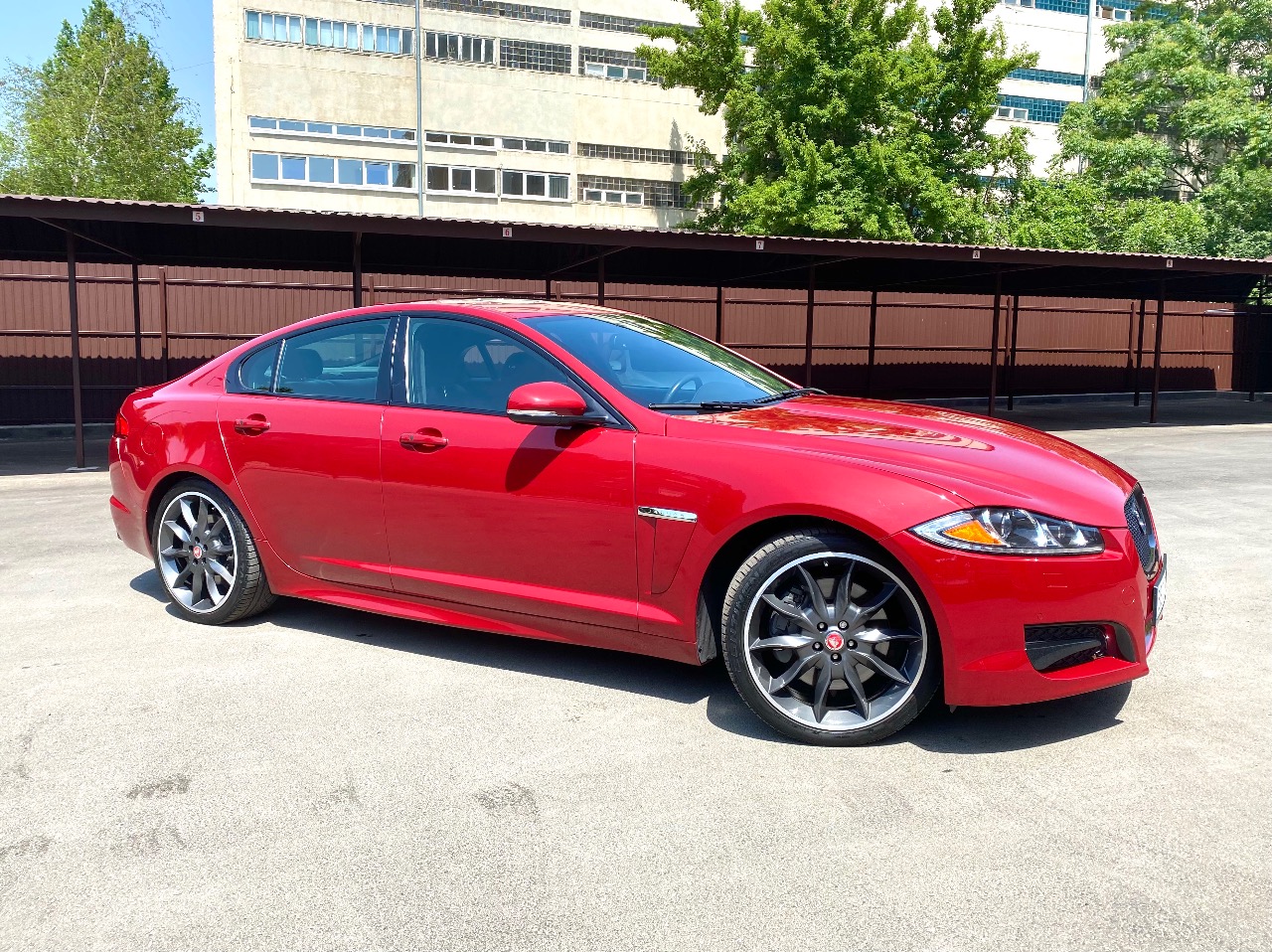 Jaguar XF - фото 14