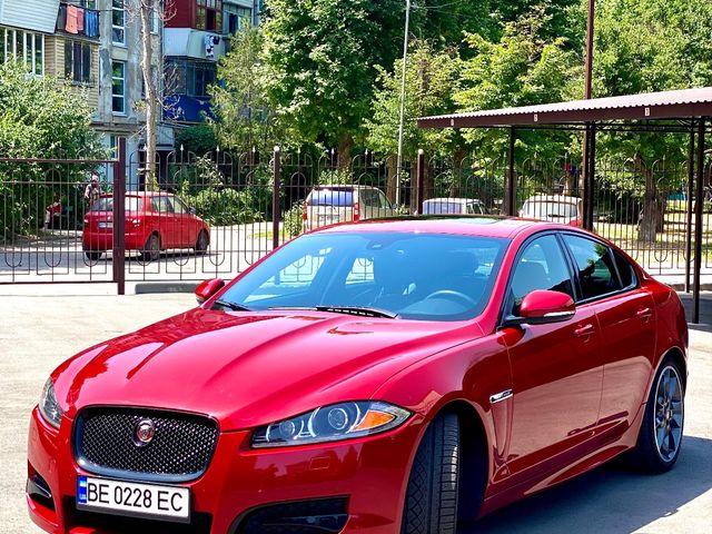 Jaguar XF - фото 2