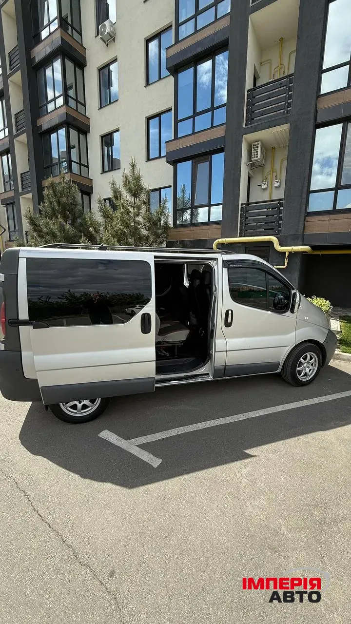 Opel Vivaro - фото 5