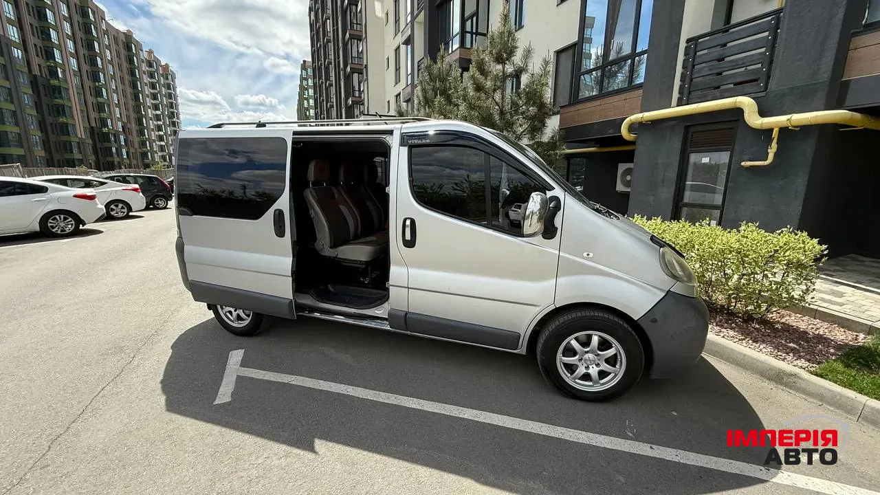 Opel Vivaro - фото 2