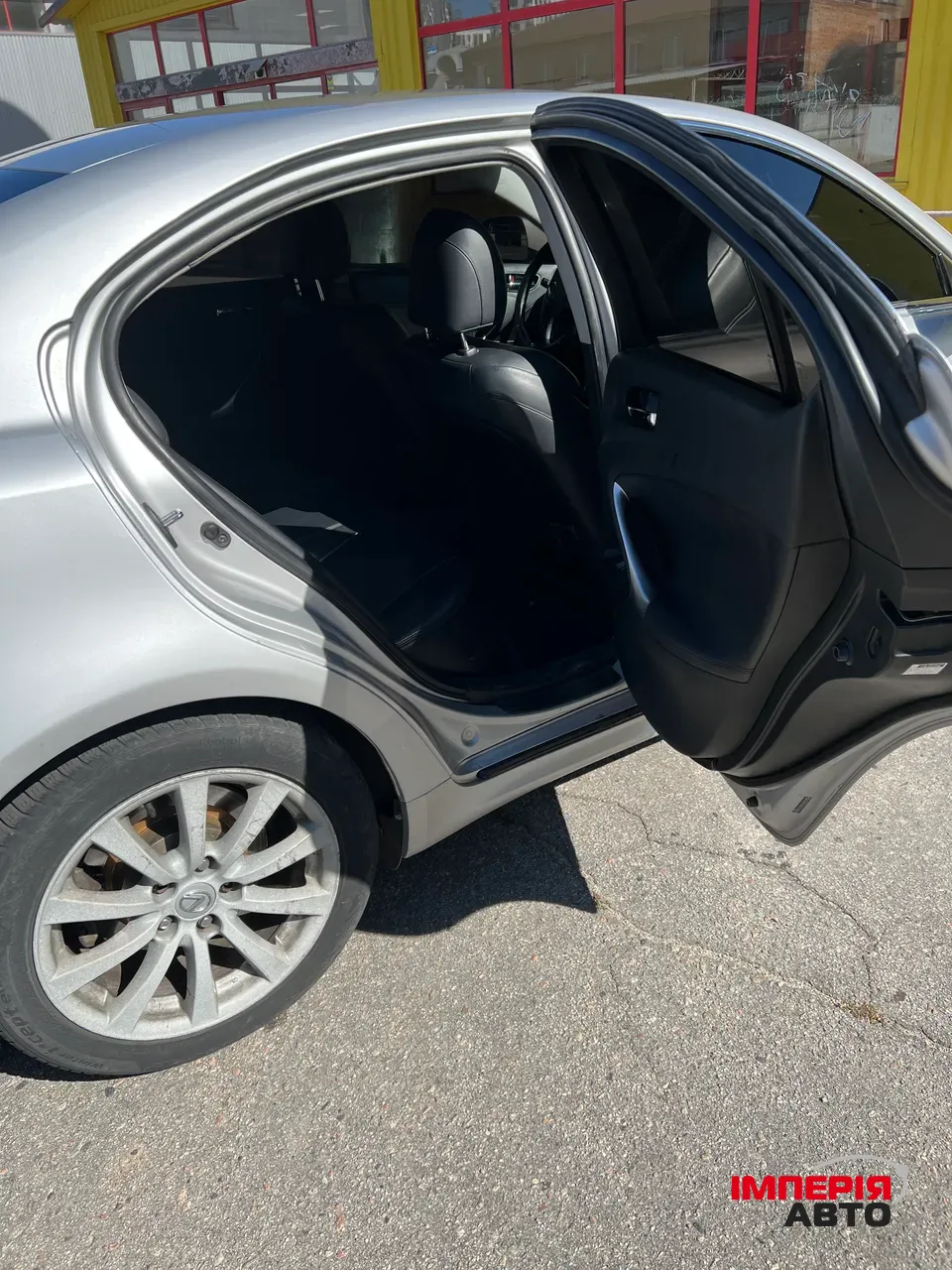 Lexus IS - фото 10