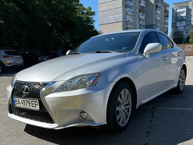 Lexus IS - фото 2