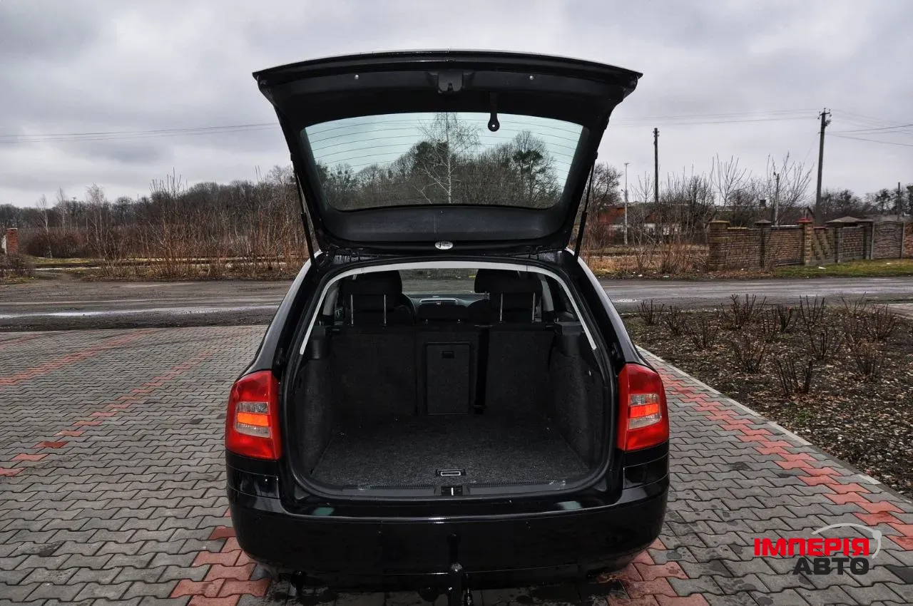 Skoda Octavia - фото 3