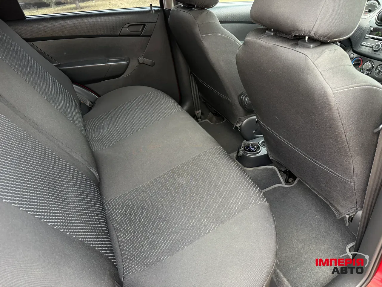 Chevrolet Aveo - фото 7