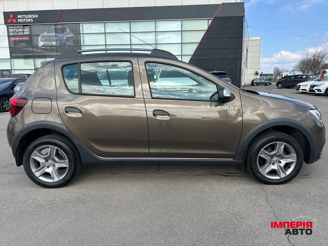 Renault Sandero - фото 8