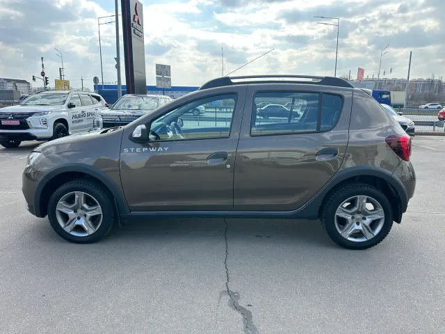 Renault Sandero - фото 4