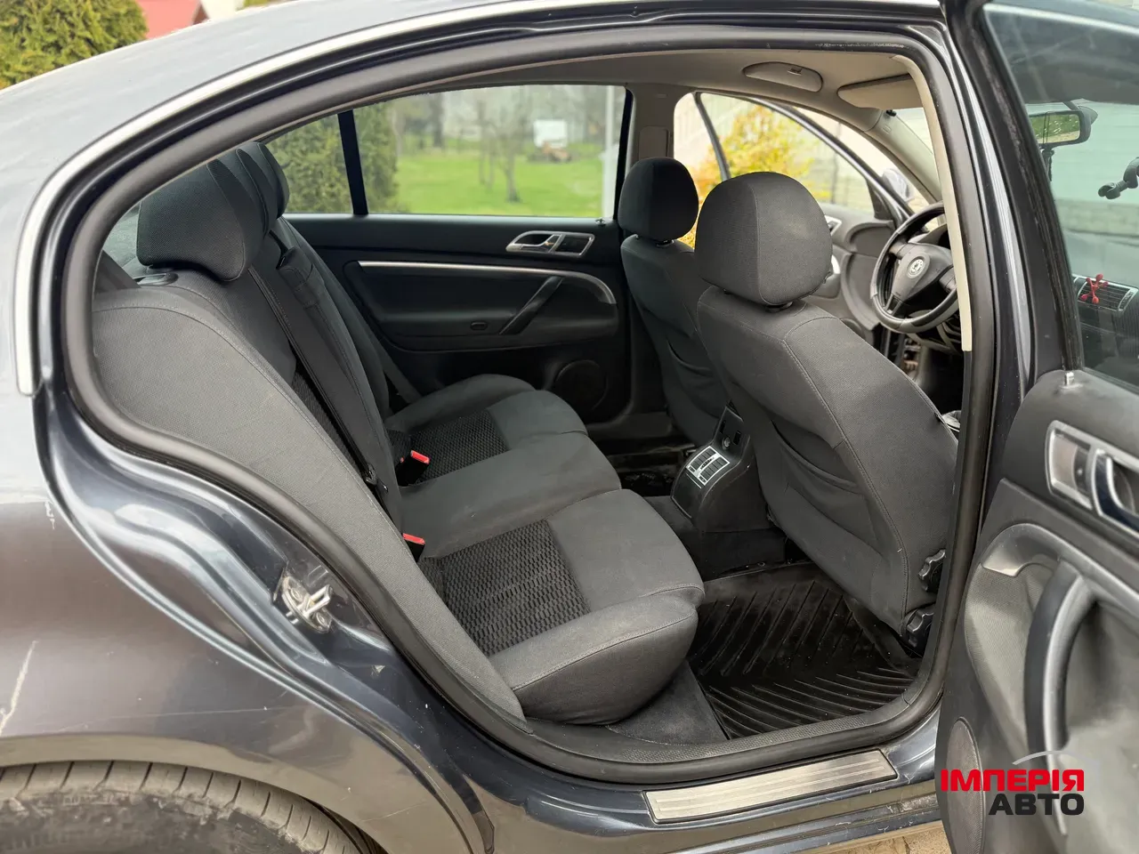 Skoda Superb - фото 12
