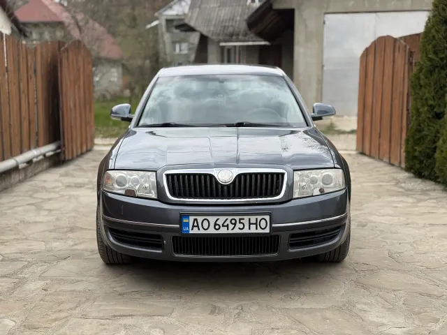 Skoda Superb - фото 1