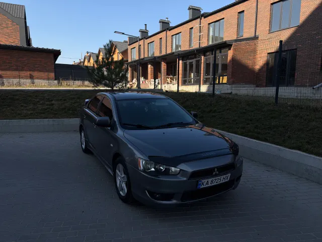 Mitsubishi Lancer - фото 1