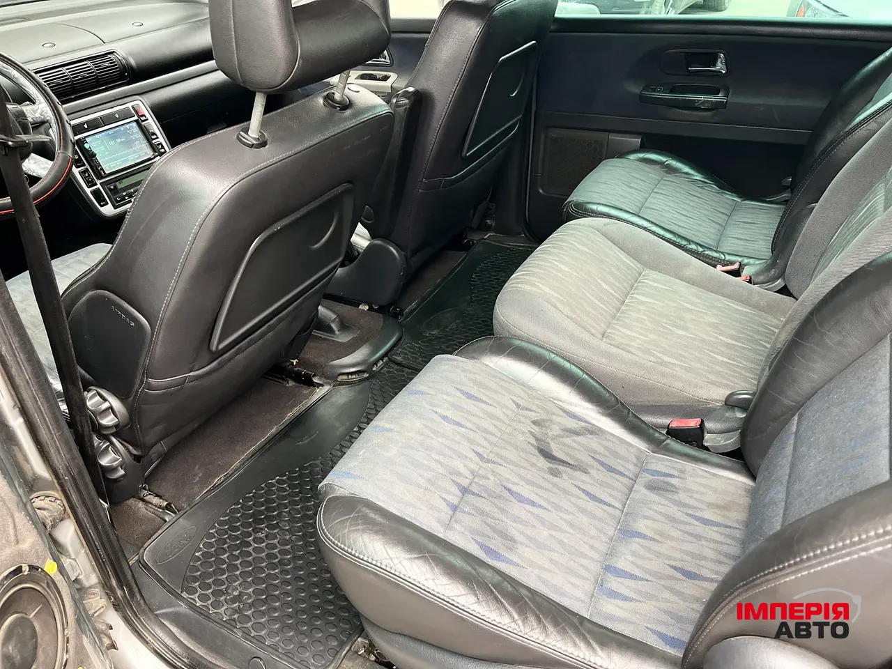 Ford Galaxy - фото 12