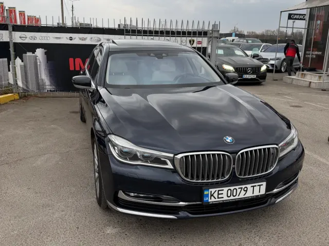 BMW 7 серії - фото 3