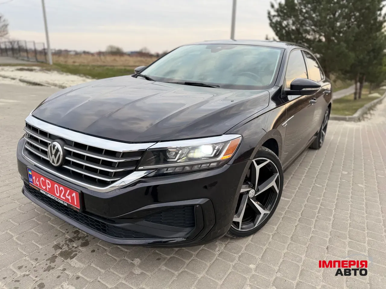 Volkswagen Passat - фото 1