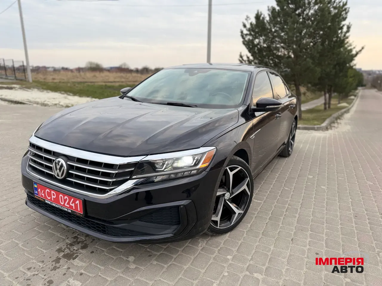 Volkswagen Passat - фото 2