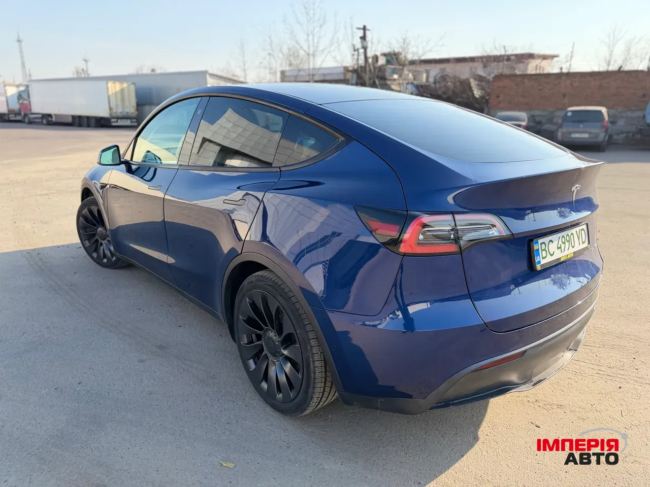 Tesla Model Y - фото 3