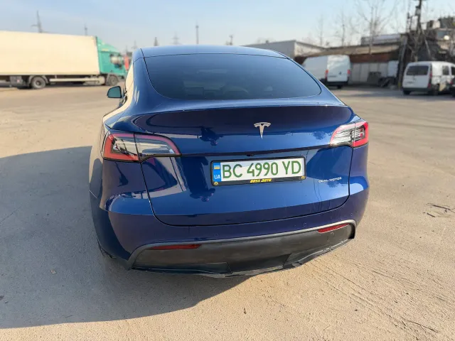 Tesla Model Y - фото 4