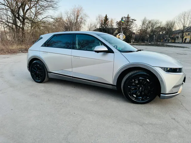 Hyundai IONIQ 5 - фото 3
