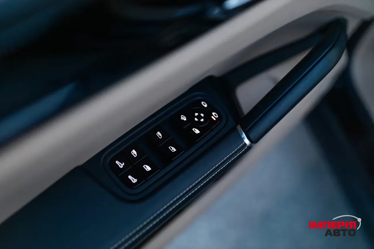 Porsche Cayenne - фото 46