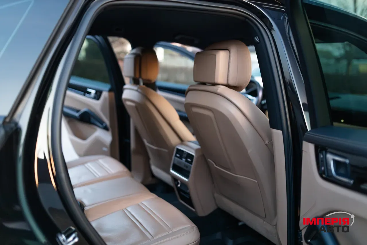 Porsche Cayenne - фото 22