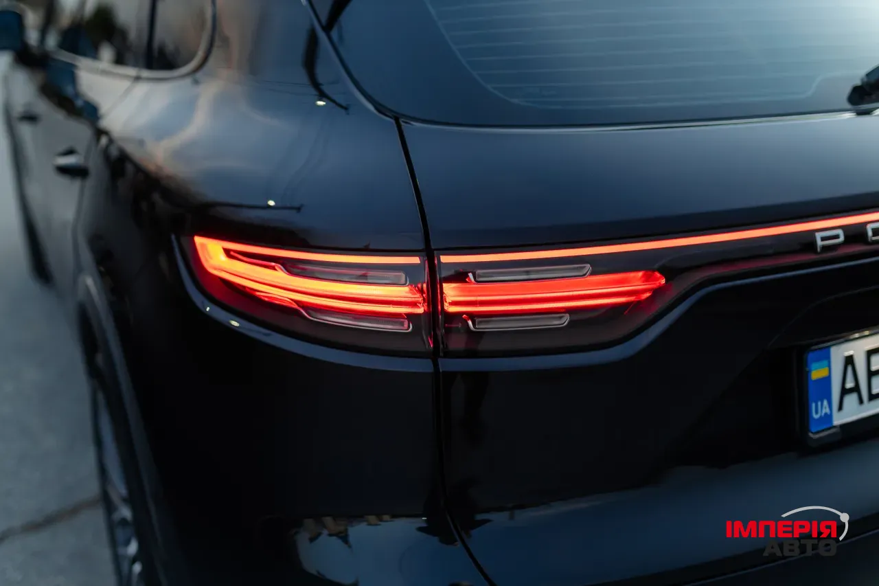 Porsche Cayenne - фото 11
