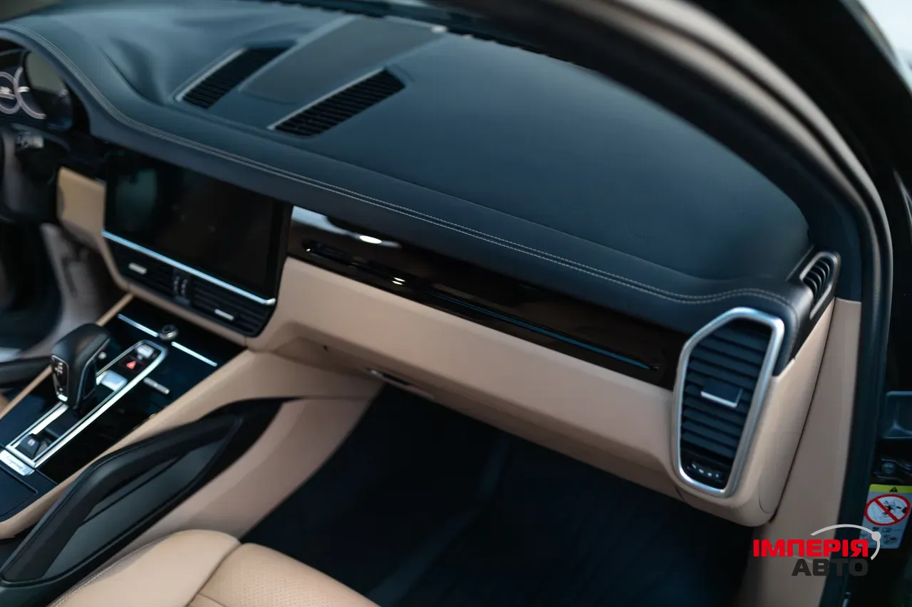 Porsche Cayenne - фото 18