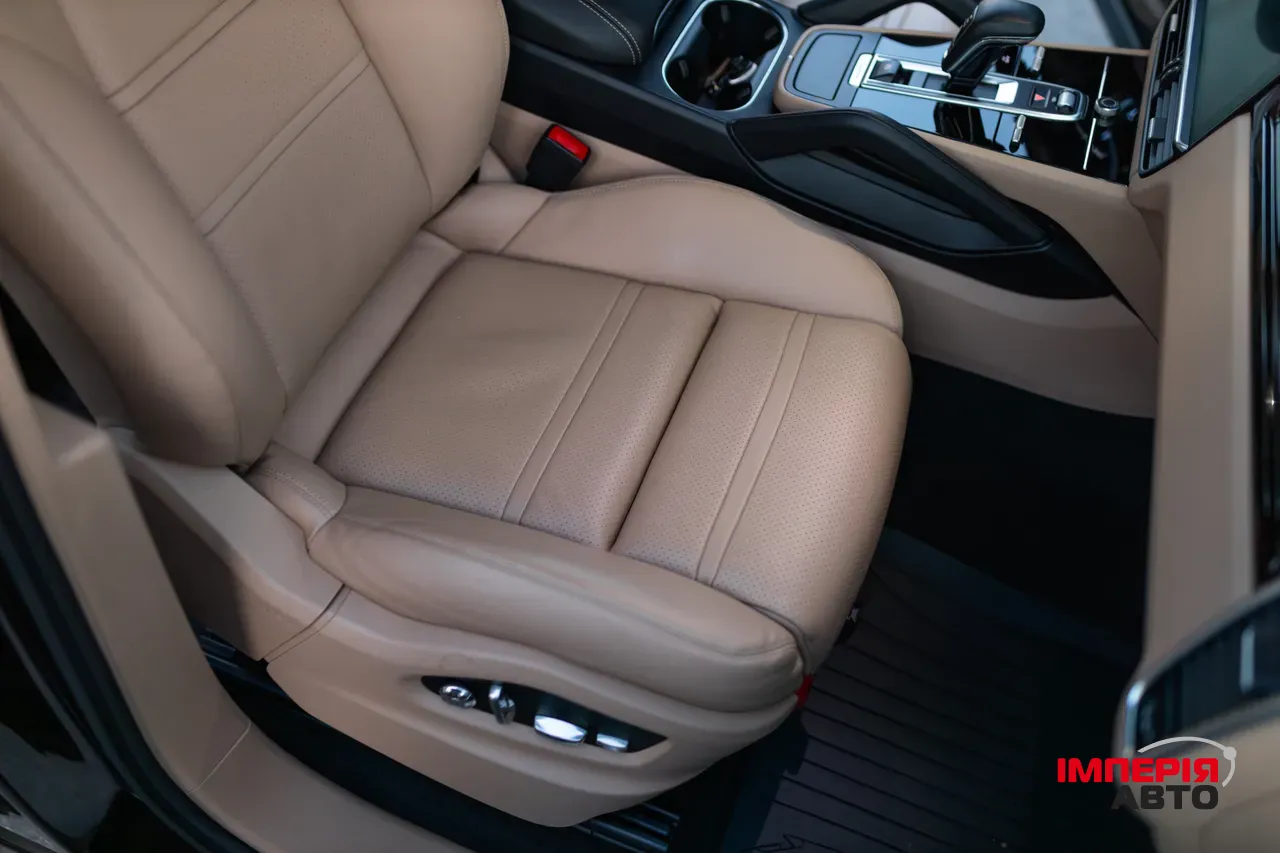 Porsche Cayenne - фото 14