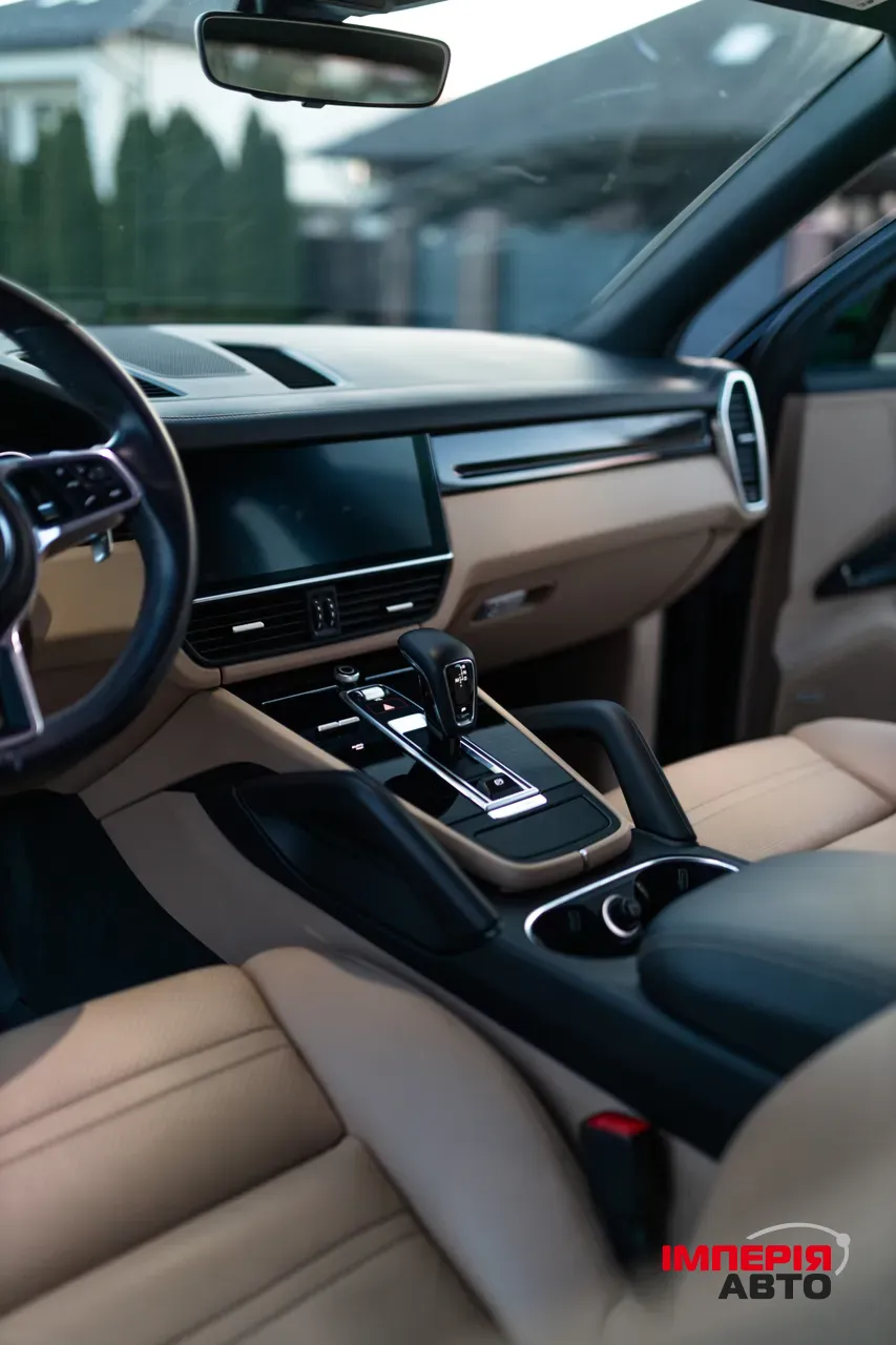 Porsche Cayenne - фото 26