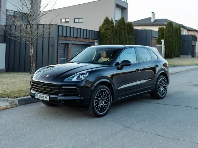 Porsche Cayenne - фото 1