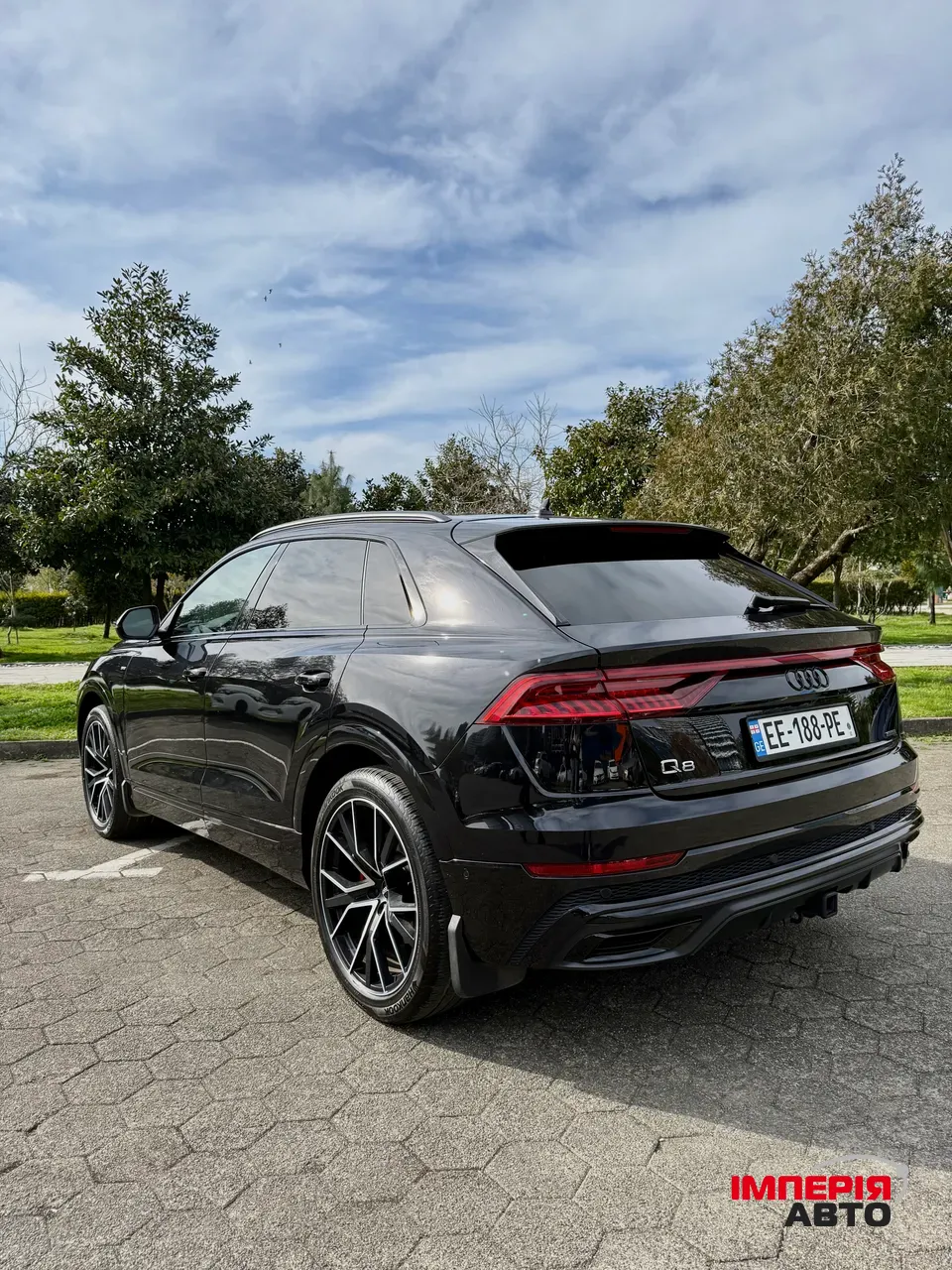 Audi Q8 - фото 4