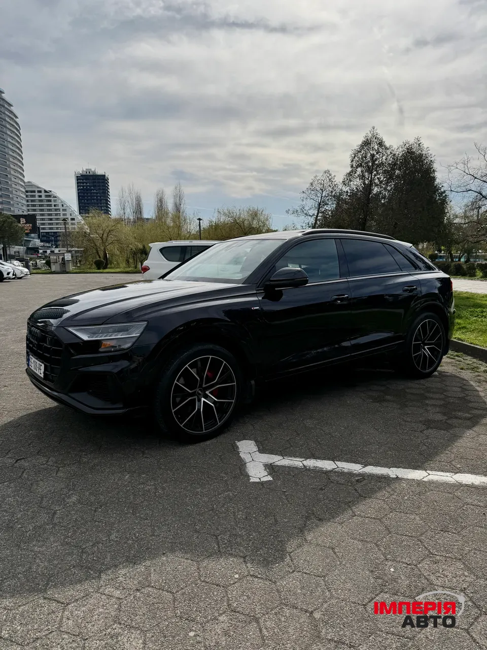 Audi Q8 - фото 3