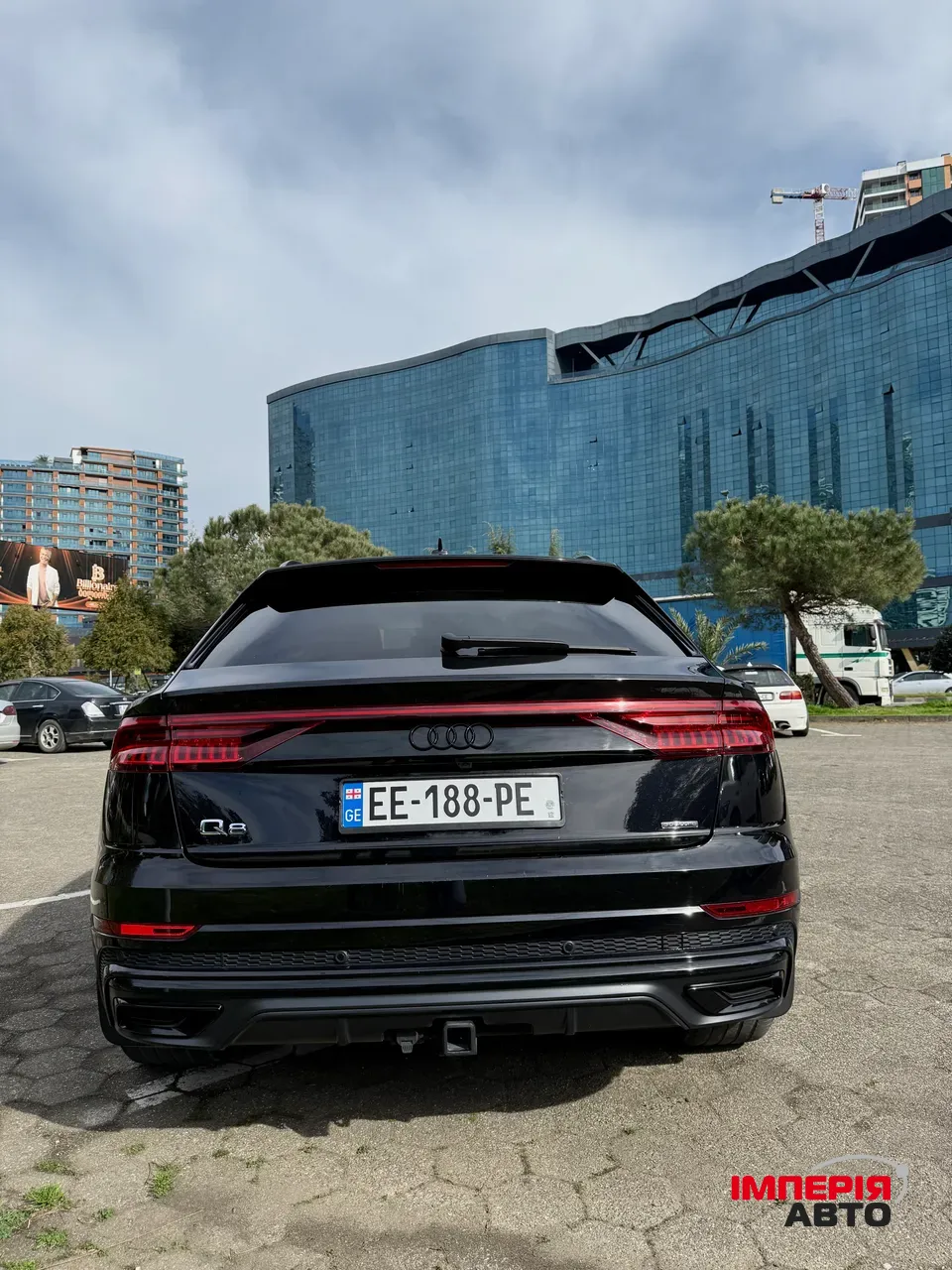 Audi Q8 - фото 9