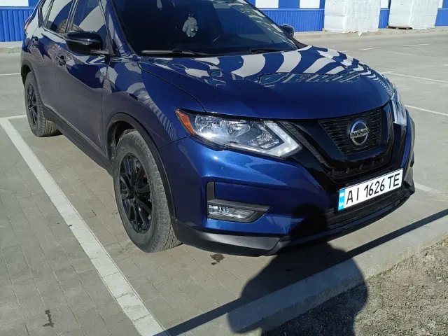 Nissan Rogue - фото 1