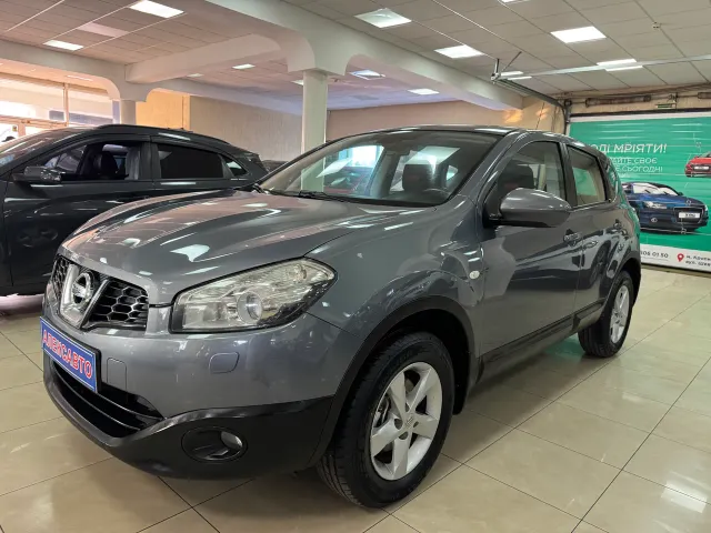 Nissan Qashqai - фото 1