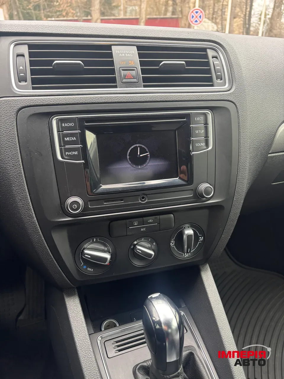 Volkswagen Jetta - фото 14