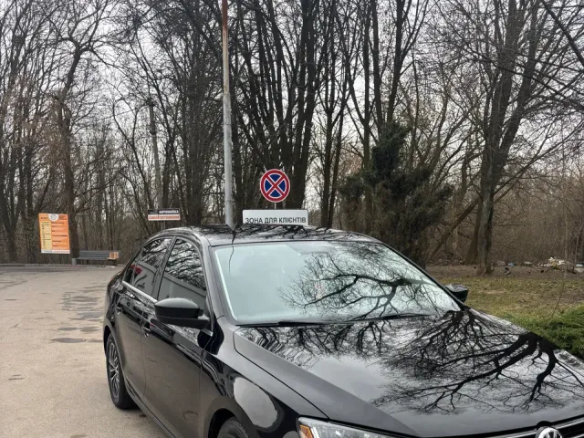 Volkswagen Jetta - фото 3