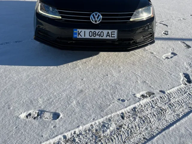 Volkswagen Jetta - фото 2