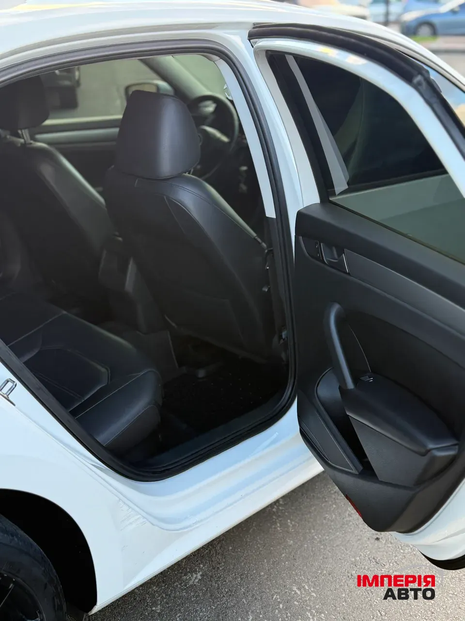 Volkswagen Passat - фото 12