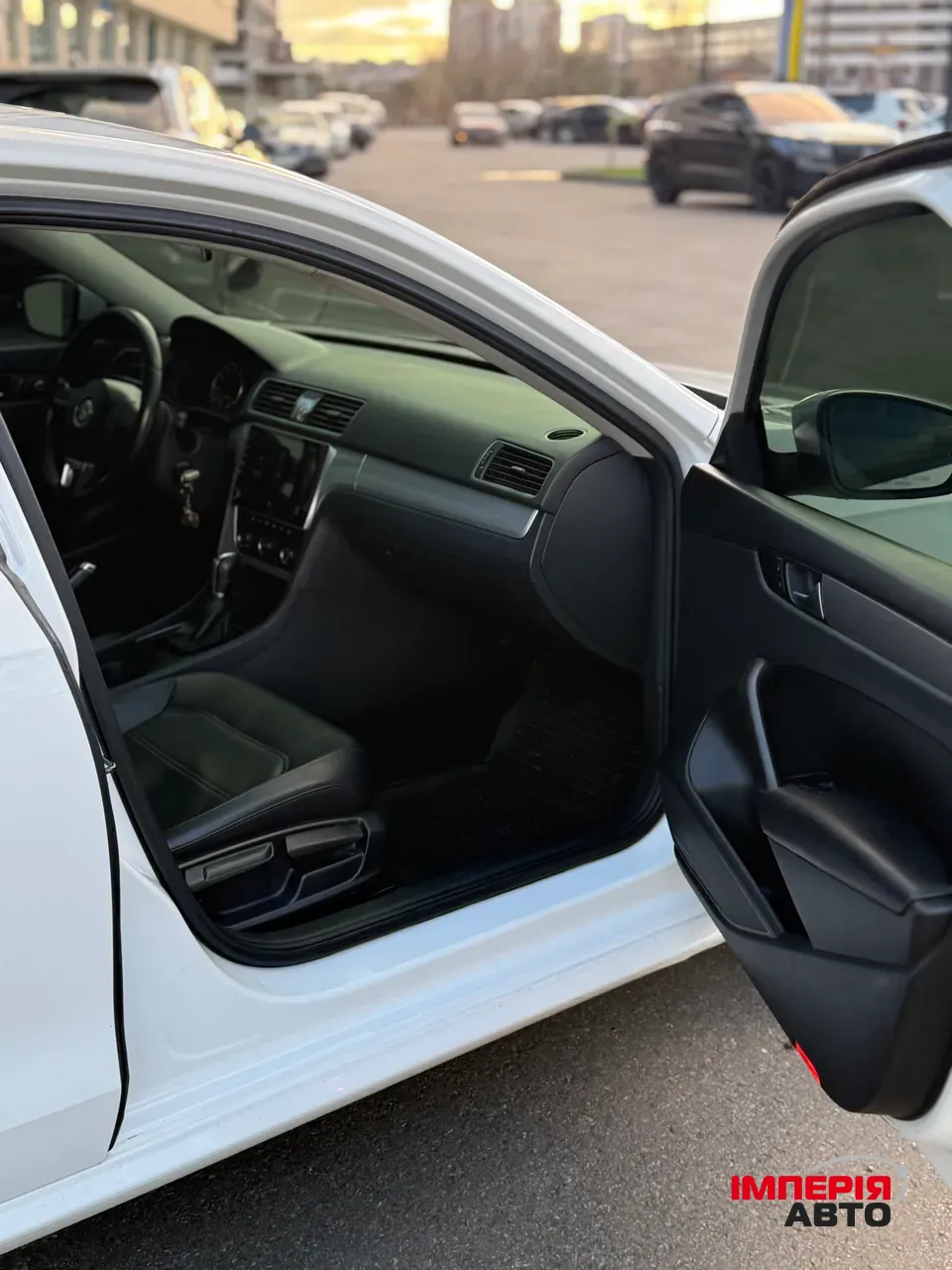 Volkswagen Passat - фото 4