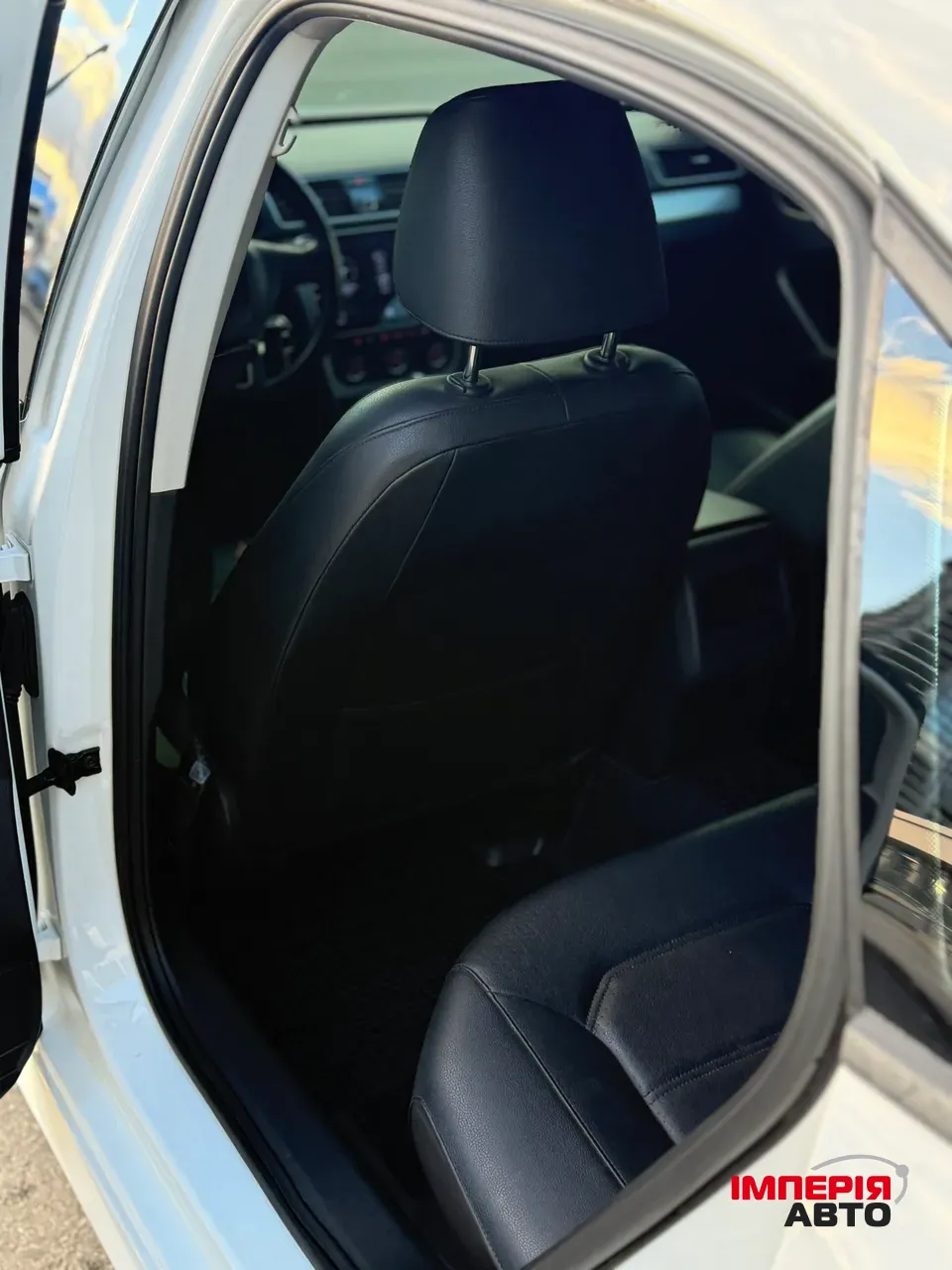 Volkswagen Passat - фото 13